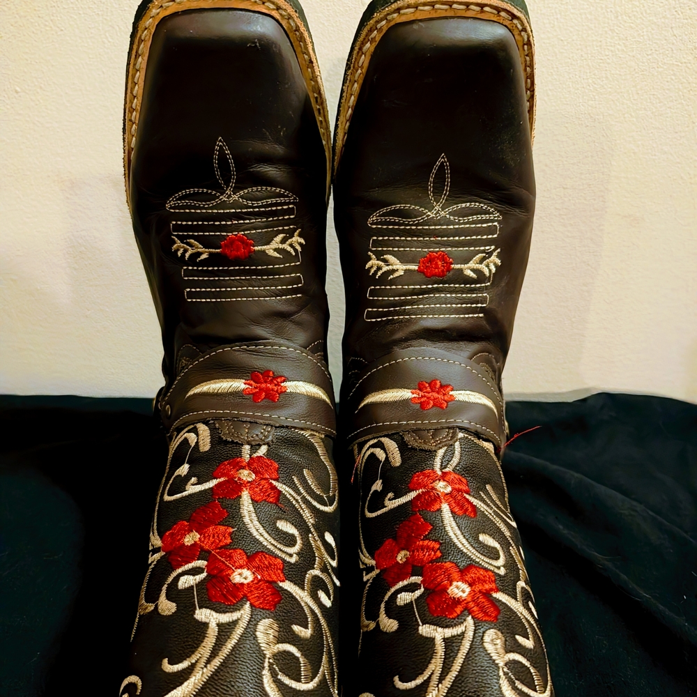 Handmade Leather Embroidered Floral Cowboy Boots